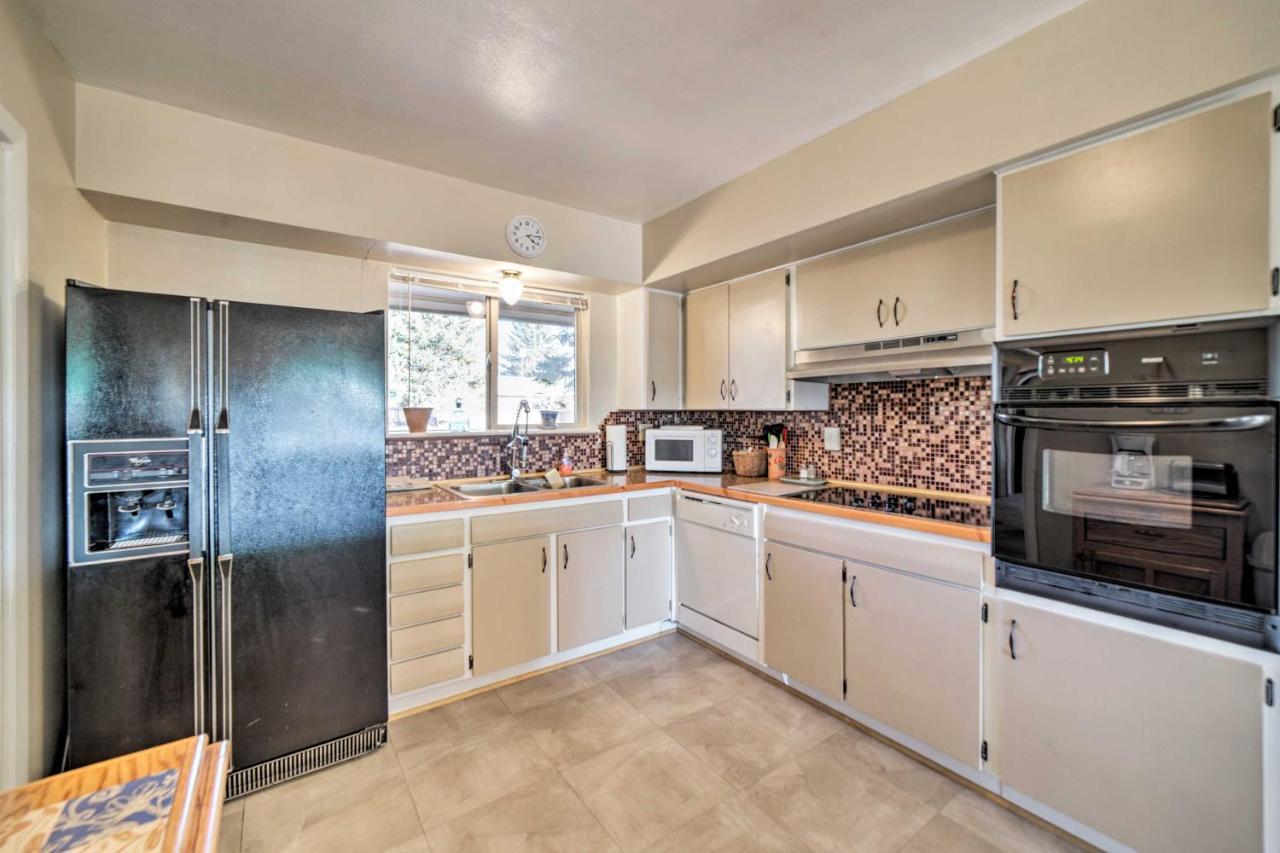 Family-Friendly Cortez Cedar House With Yard! Bagian luar foto